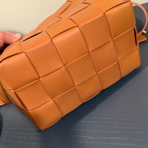 J. McLaughlin Woven Tan Leather Shoulder Bag adjustable strap - Picture 7 of 11